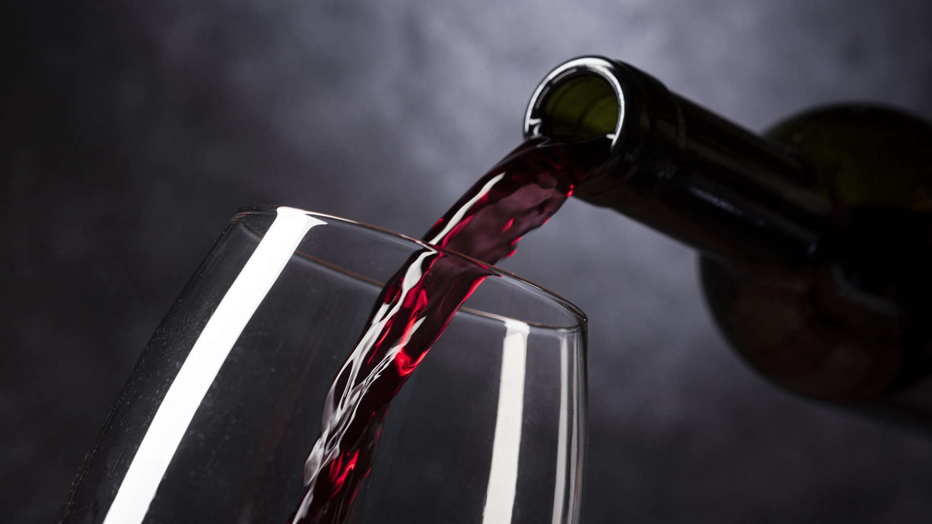 Ученые университета Айовы доказали пользу красного вина в борьбе с ожирением Общество