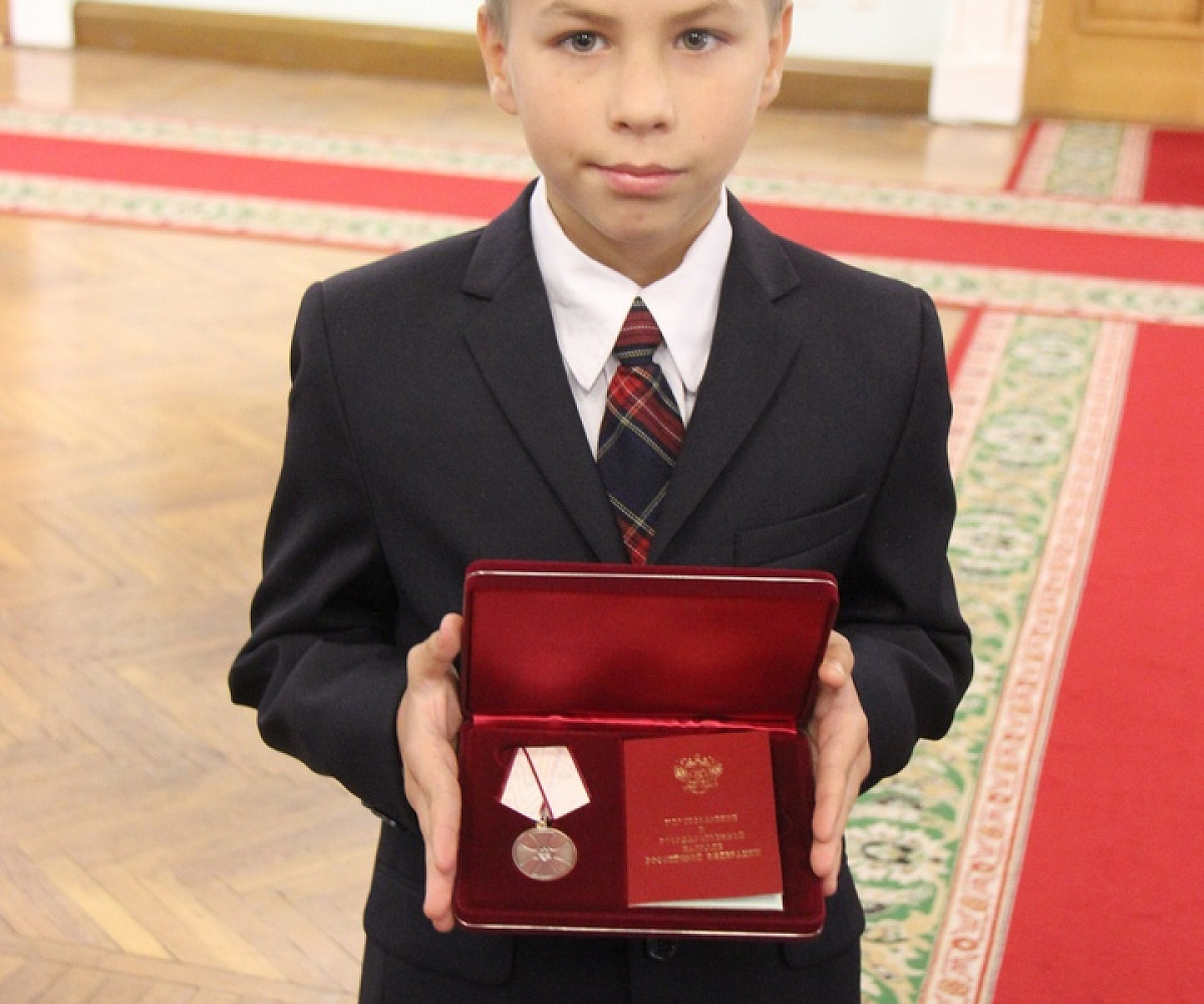 Герои окружают нас повсюду