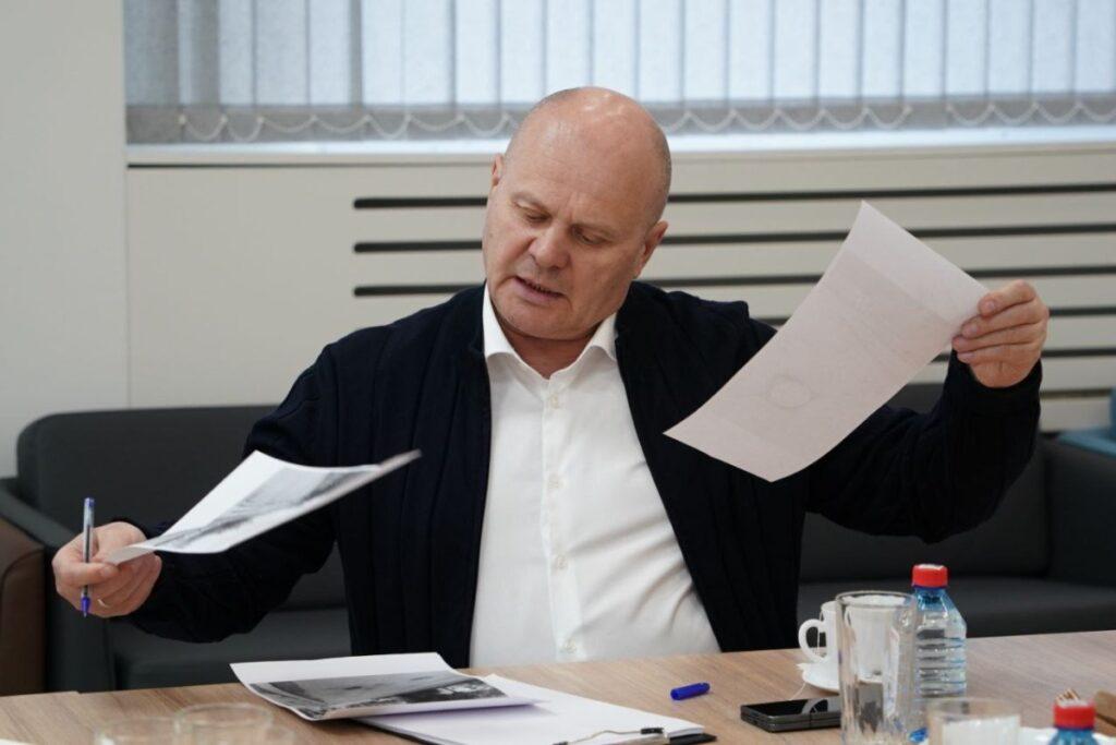 Обвиненный во взятках мэр Красноярска подал в отставку