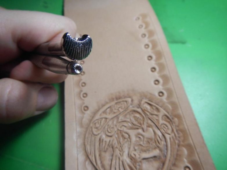 Маленькая кожаная сумочка на пояс кожаная сумочка