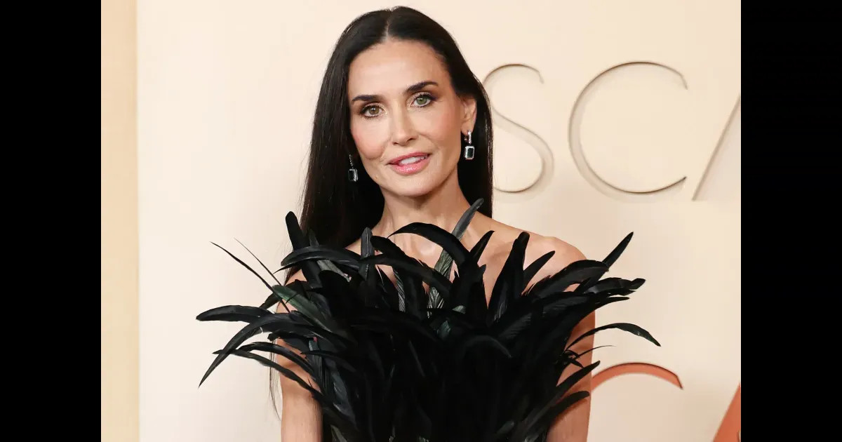 Деми Мур, Зои Салдана, Джесси Бакли, Киран Калкин на красной дорожке премии "Оскар-2026"