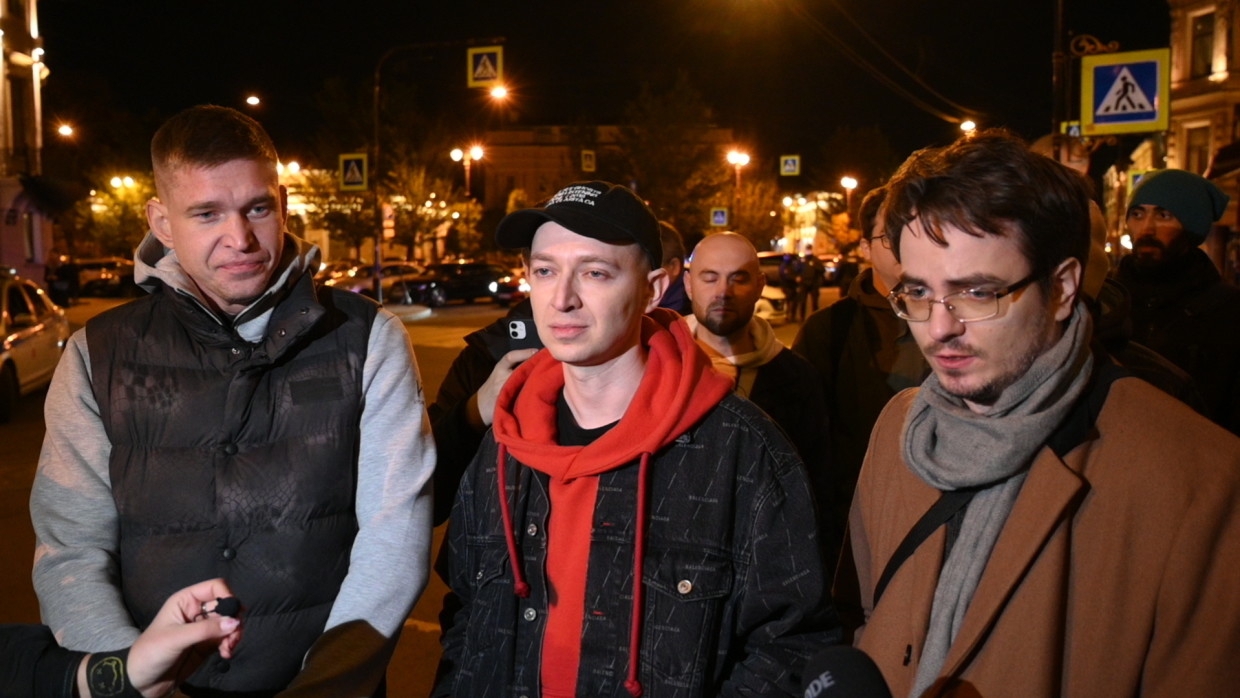 Оксимирон поддержал блогера Хованского после суда Происшествия