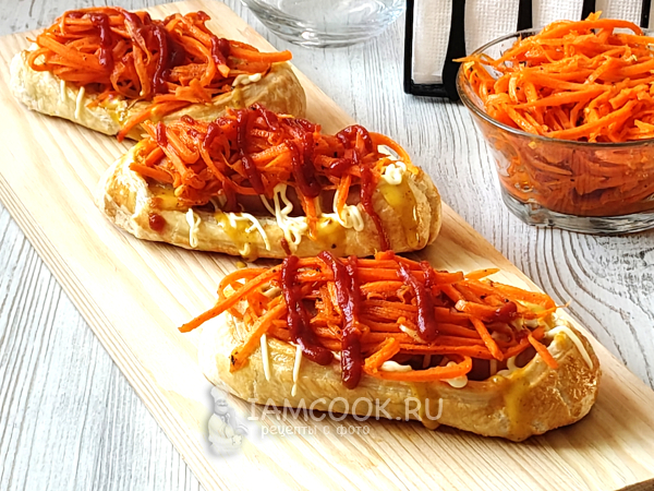 Хот-дог из слоеного теста, рецепт с фото