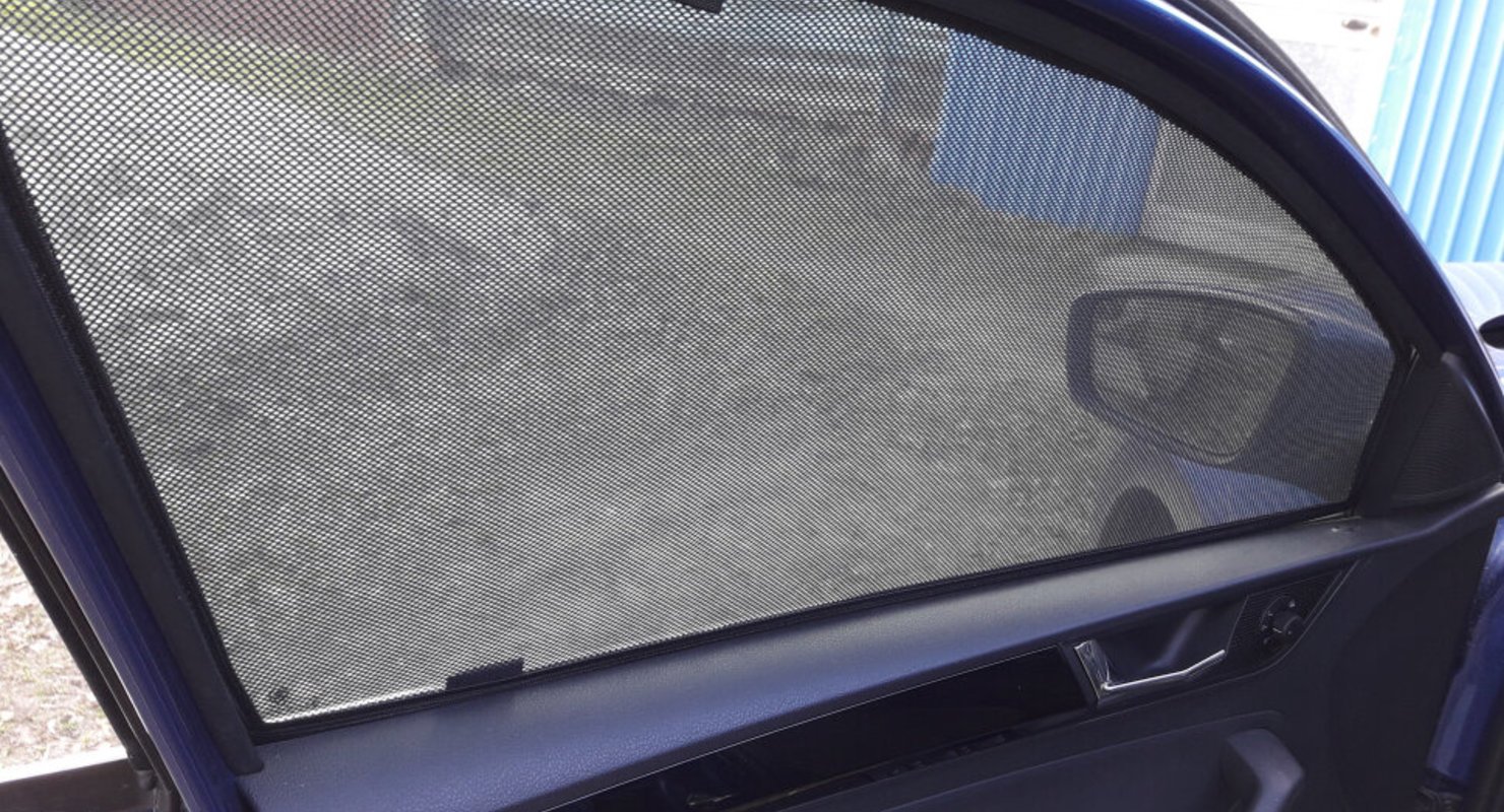 Тонировка салона шторками: стоит ли оно того?