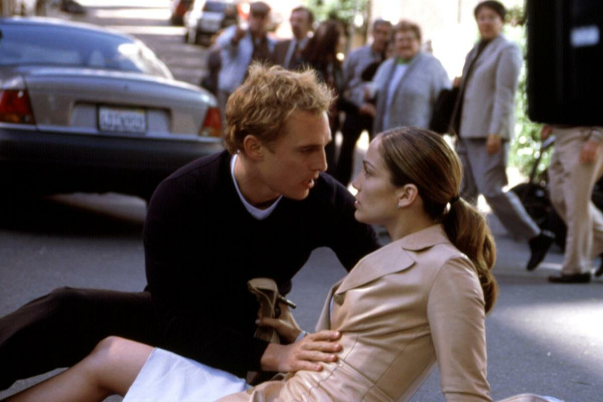 Кадр из романтической комедии с Дженнифер Лопес и Мэттью Макконахи «Свадебный переполох».