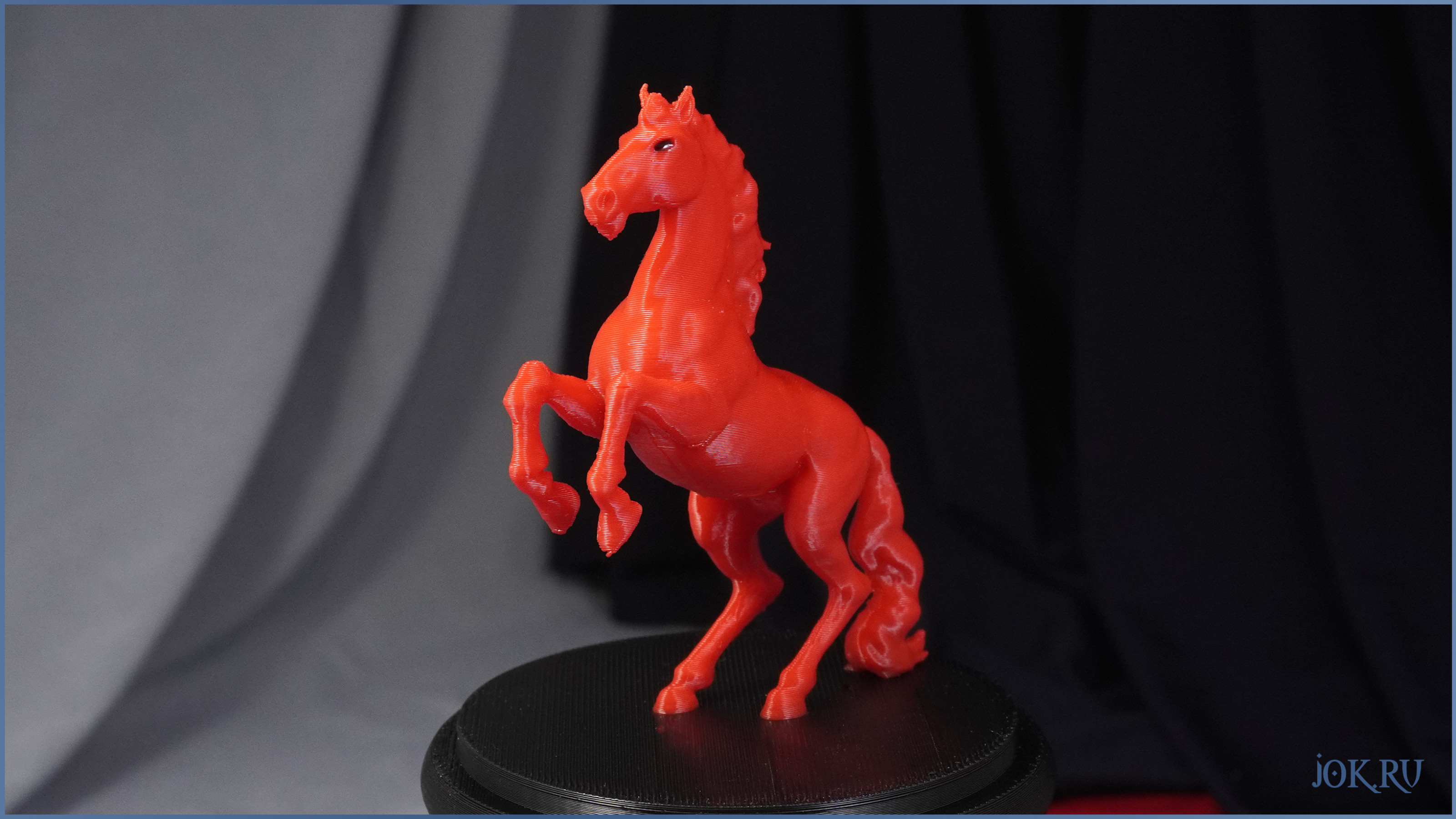 Фигурка "Красная Лошадь" от Joker-Studio – Трехцветная 3D Печать FDM