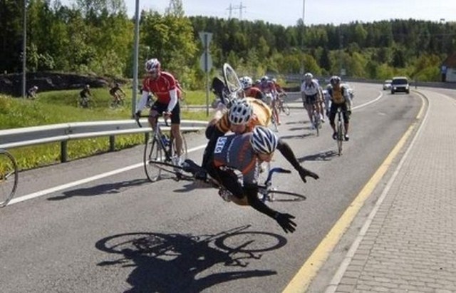 Падения с велосипеда (40 фото)