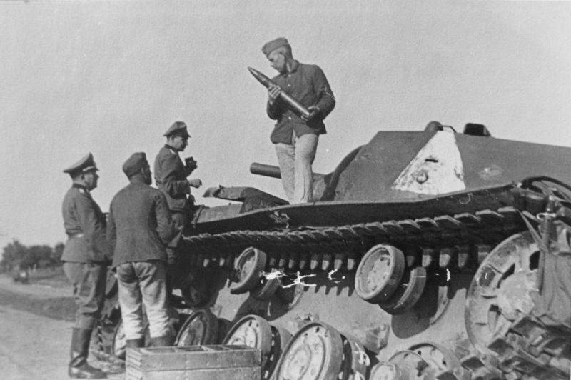 Как советские механизированные корпуса не дали немцам с ходу взять Киев Как советские механизированные корпуса не дали немцам с ходу взять Киев история