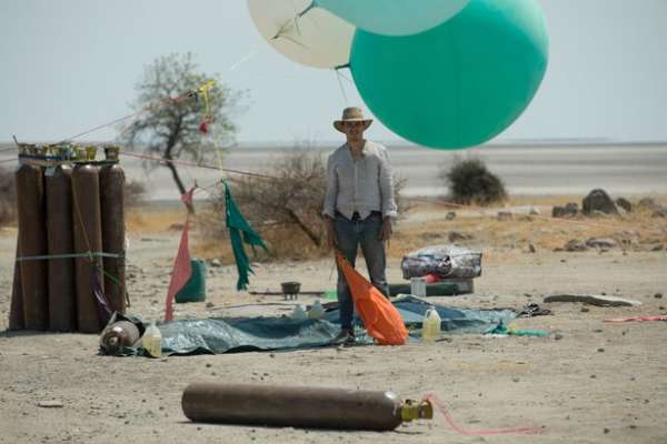 Новый Винни-Пух: Путешественник поднялся над Африкой на воздушных шариках Африка,вверх,воздушные шары,изобретатель,полет,Пространство,Рации,самолет