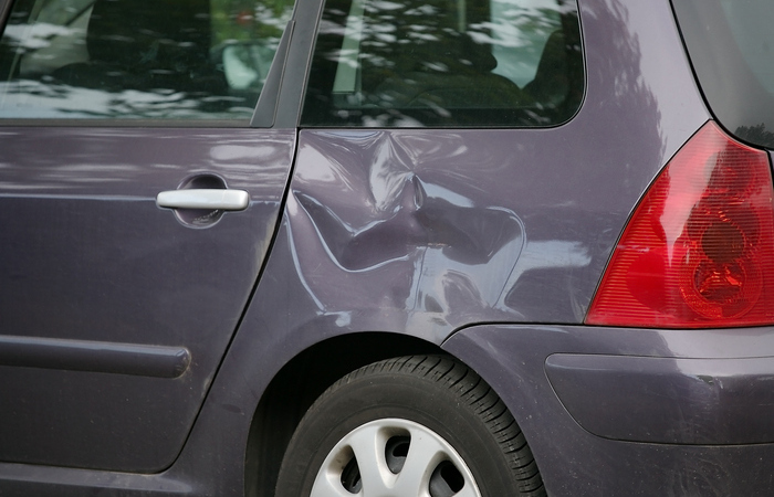 Вантуз в помощь: как легко устранить вмятину на кузове автомобиля