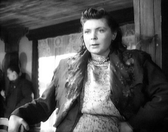 Обаятельная Ольга Аросева: неожиданные факты из биографии актрисы Обаятельная Ольга Аросева: неожиданные факты из биографии актрисы Звезды