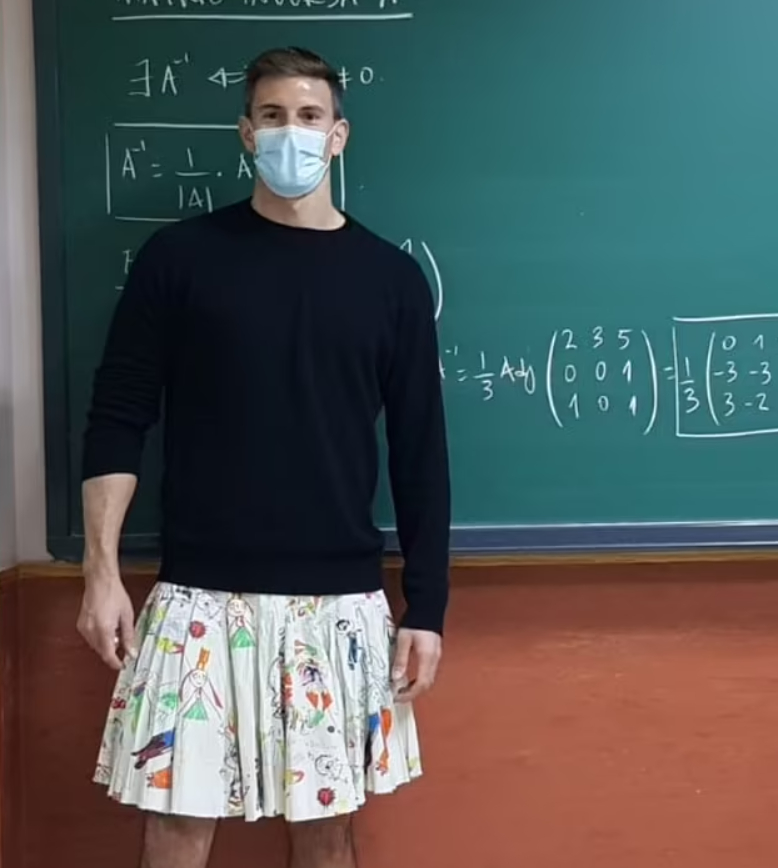 Учителя-мужчины по всей Испании начали ходить на работу в юбках
