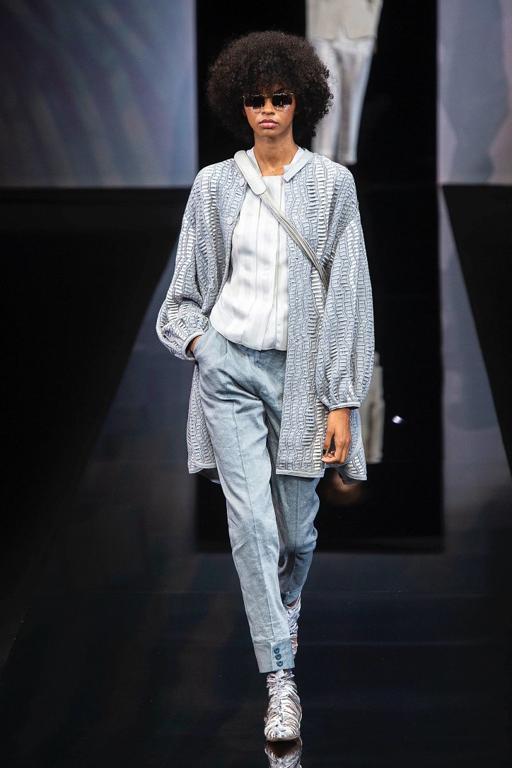Giorgio Armani весна-лето 2019 - максимальная нежность красок и женственность линий Giorgio Armani весна-лето 2019