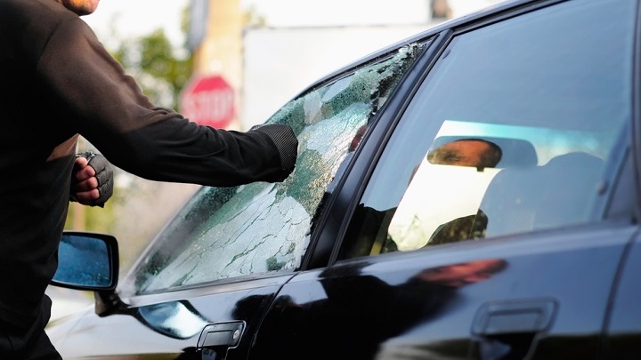 "А кому не мило, тому в рыло": Джигиты убеждают москвичей в качестве капремонта