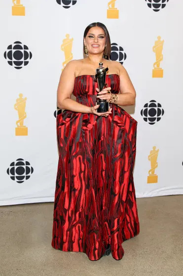 Нелли Фуртадо впервые вышла в свет после завершения карьеры на фоне критики её фигуры ФуртадоНелли, Нелли, певица, Фуртадо, происхождения, вышла, окончательно, после, сцены, Images, решение, любви, уровень, новый, себеНелли, заявляет, миниюбках, купальниках, годФуртадо, публикует