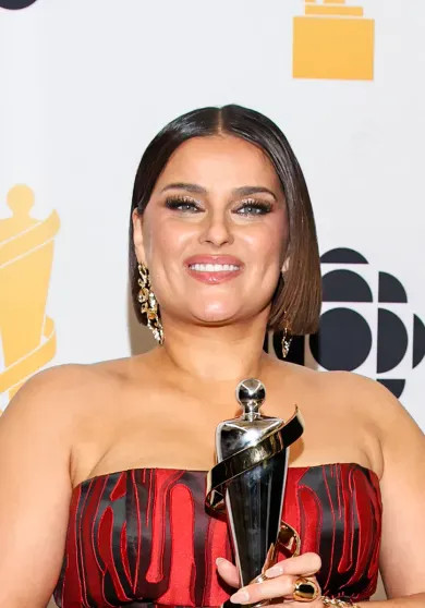 Нелли Фуртадо впервые вышла в свет после завершения карьеры на фоне критики её фигуры ФуртадоНелли, Нелли, певица, Фуртадо, происхождения, вышла, окончательно, после, сцены, Images, решение, любви, уровень, новый, себеНелли, заявляет, миниюбках, купальниках, годФуртадо, публикует