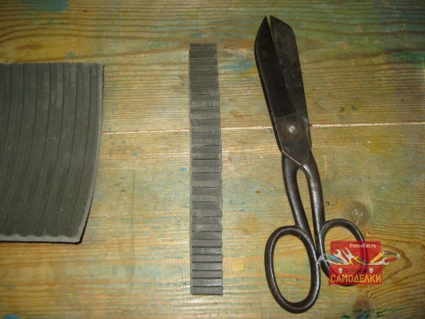 Открывалка для присохших крышек пластиковых бутылок самоделкин