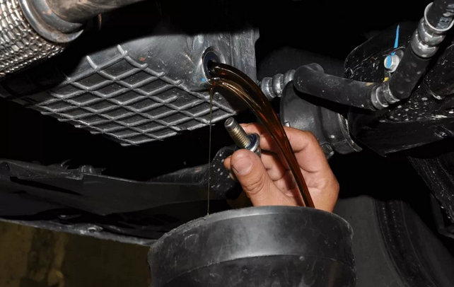 Потекла пробка масляного поддона, что делать? Один дешевый способ починить