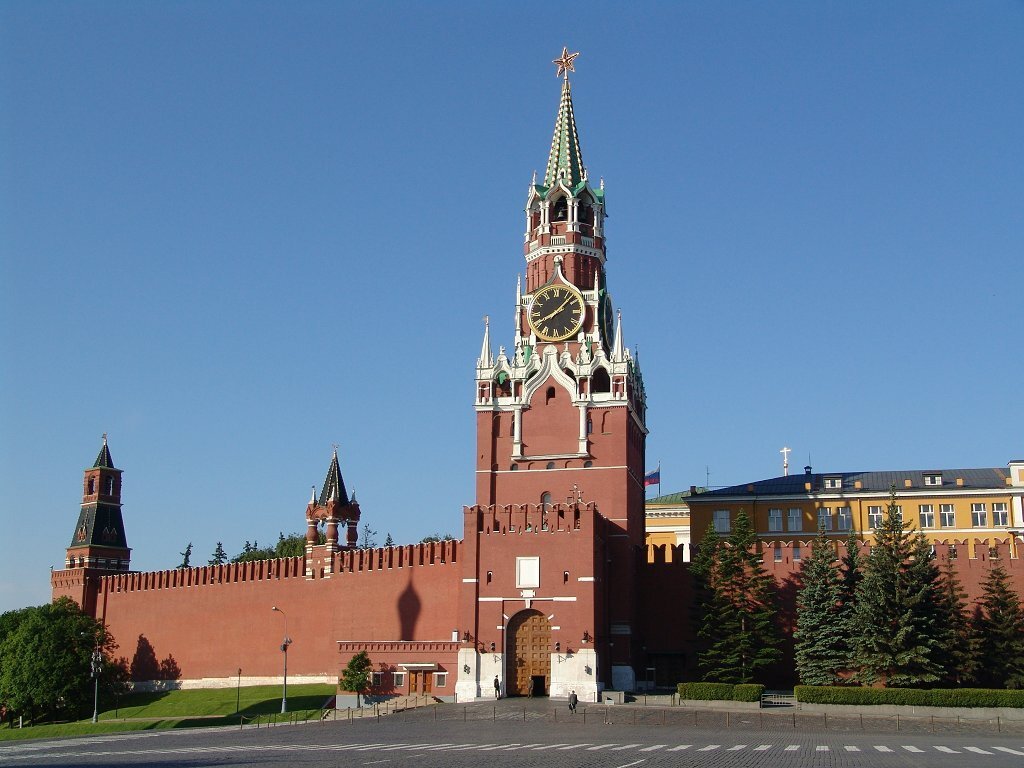 Спасская башня, как и весь Кремль, является одним из важнейших символов не только России, но и всего человечества. Фото: gas-kvas.com