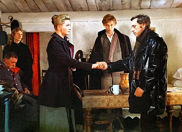 Кадр из фильма *Плохой хороший человек*, 1973 | Фото: echo.msk.ru Кадр из фильма *Плохой хороший человек*, 1973 | Фото: echo.msk.ru