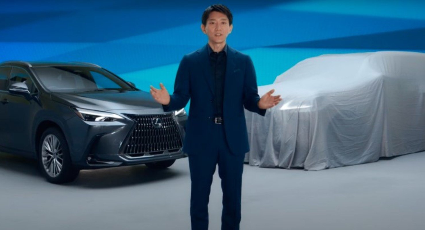 Lexus впервые «засветил» новый LX в ходе презентации NX Автомобили