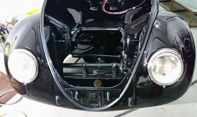 Самый старый в мире Volkswagen Beetle полностью сгорел, но был восстановлен