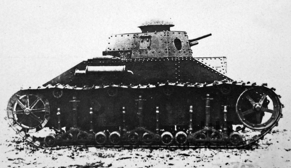 ​Едва ли не первой работой Гинзбурга в УММ стало рассмотрение эскизного проекта танка сопровождения Т-19. Иногда ему же приписывают и авторство Т-19, что не совсем так - Главный конструктор 30-х | Warspot.ru