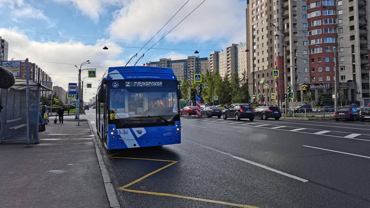 Троллейбусы изменят маршруты 17 октября из-за легкоатлетического пробега в Петербурге