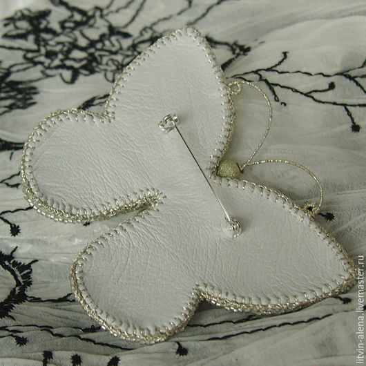 Brooches handmade. Brooch 'Wet snow'. Brooch of pearls and beads. Brooch butterfly. master Alena Litvin. My Livemaster.