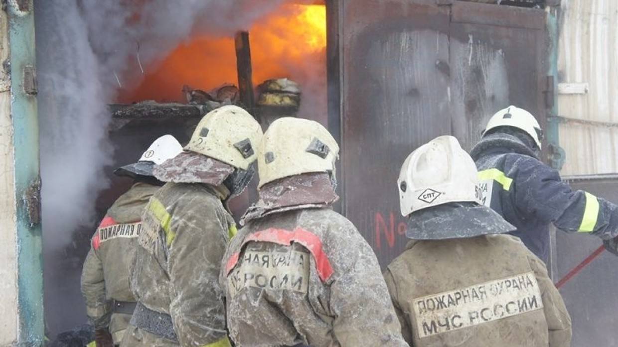 Спасатели потушили масштабный пожар на 500 «квадратов» в Воронеже