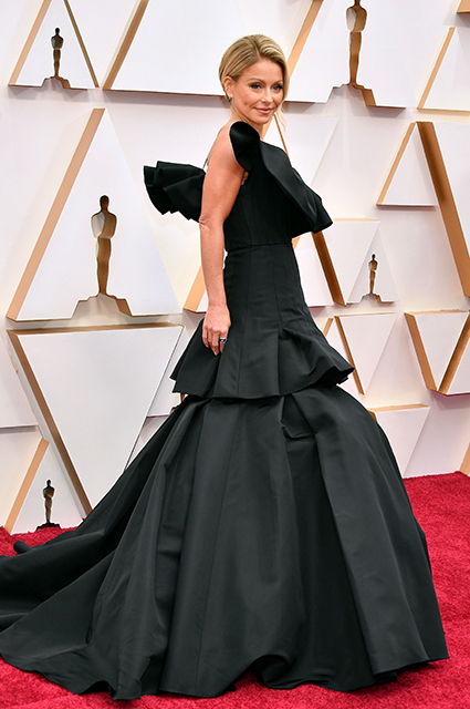 Оскар-2020: Келли Рипа на красной дорожке Оскар-2020: Келли Рипа на красной дорожке Красная дорожка