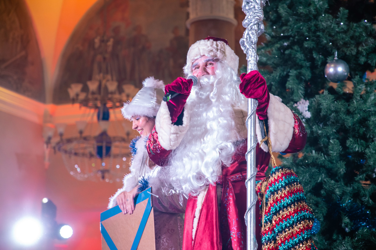 Новогоднее чудо: В тверском театре драмы представили свое прочтение сказки Андерсена