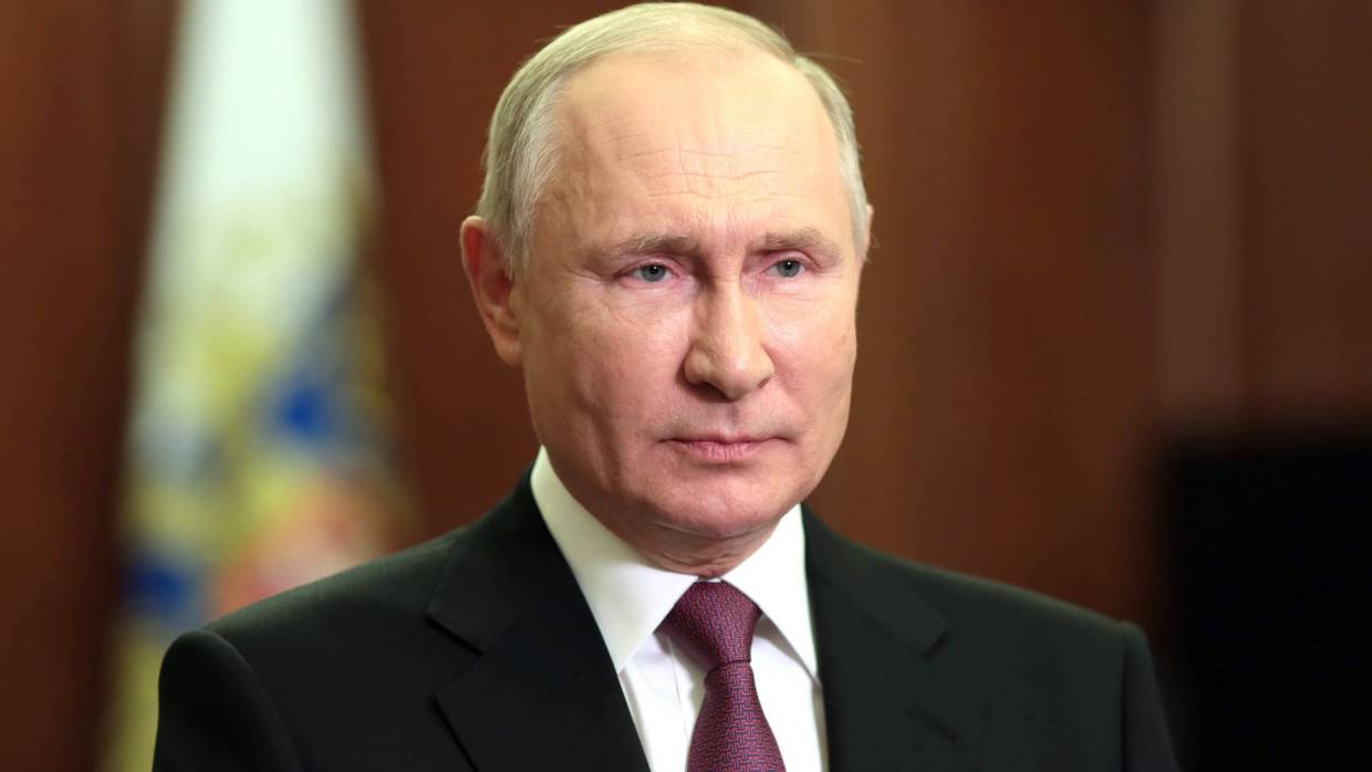 Путин: восстановленная экономика стала базой для развития ОПК и российской армии