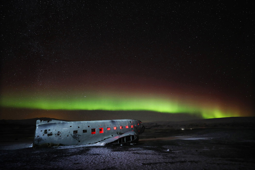 Обломки самолета Douglas Super DC-3