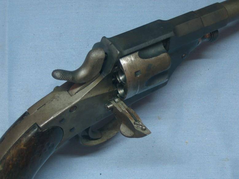 Самый «киношный» военный револьвер оружие