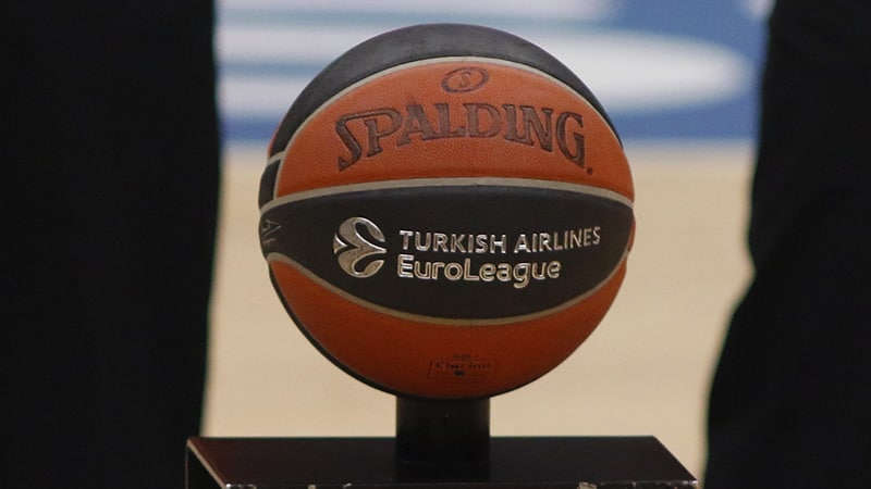 Баскетболисты «Црвены Звезды» отказались держать флаг Украины перед матчем в Евролиге