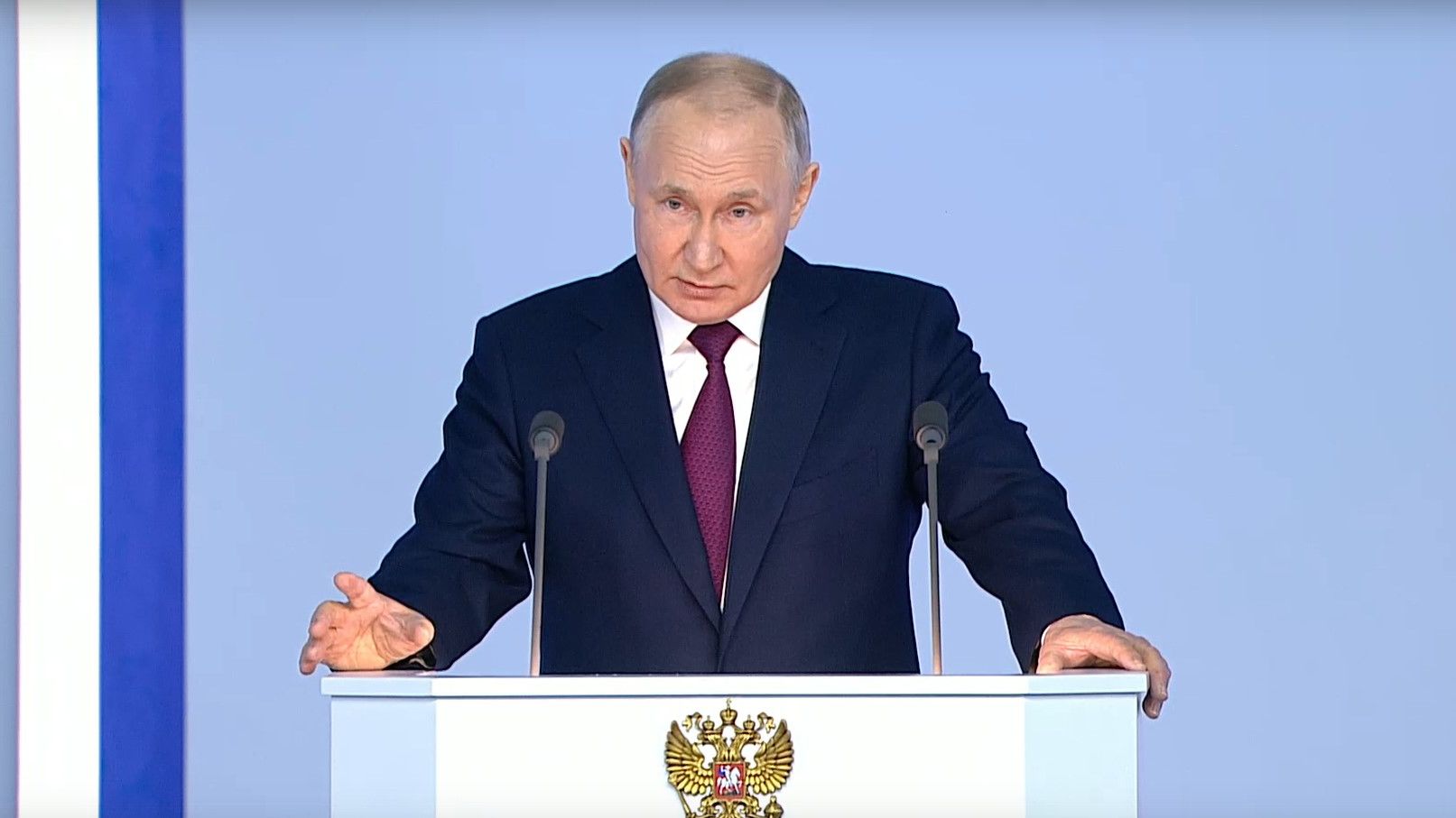 Путин заявил, что России пришлось снова столкнуться с прямыми угрозами своей безопасности