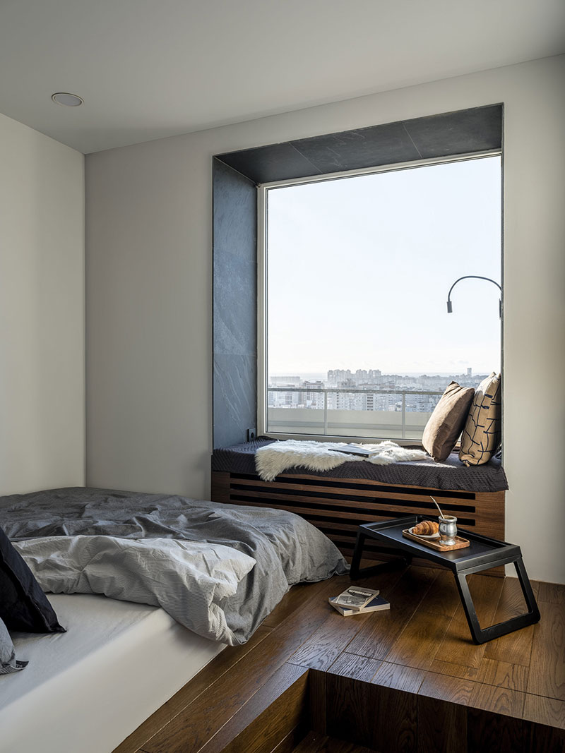 Как дизайнер Алексей Иванов превратил однокомнатную квартиру в комфортную двушку (35 кв. м) спальня, Дизайнер, досуг, спальни, сейчас, объединенная, гостиная, кухней, удобно, принимать, гостей, проводить, Интерьер, маленькая, оформлен, спокойном, минималистичном, стиле, небольшим, уместным