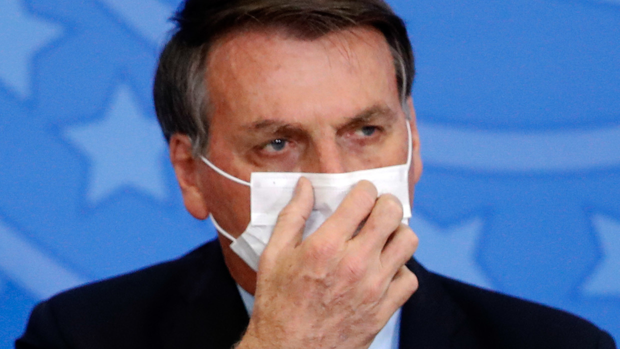 Бубонная чума бубонная чума. Кто нибудь заразился. Заражение мем. Болсонару внутренняя политика. Невозможно заразиться спидом.