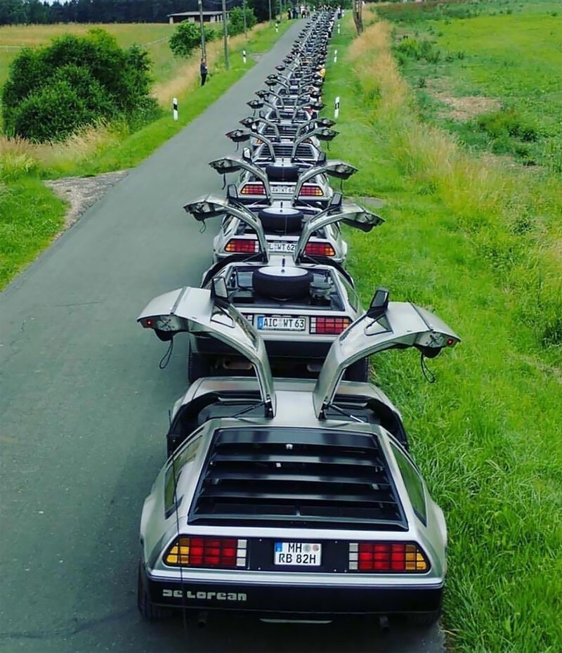 Автомобиль эпохи: легендарные и нестареющие DeLorean DMC-12 delorean dmc-12, авто, автомобили, автомобиль, машина, назад в будущее, фильм, фото