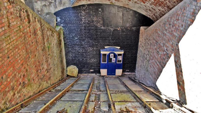 Одна из самых необычных подземных железных дорог — Клифтон Рокс архитектура,Путешествия,фото
