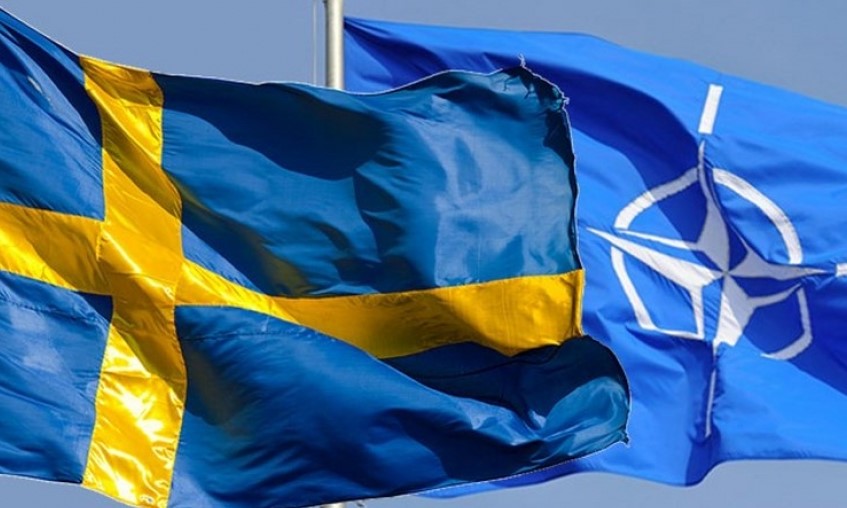 Столтендерг уламывает Швецию вступить в НАТО