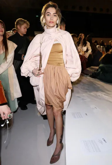 Неделя моды в Париже: Брук Шилдс, Оксана Бондаренко, Пэрис Джексон, Ксения Шипилова и Опра Уинфри на показе Chloe aurore marechal,instagram (инстаграм),социальная сеть,saint laurent,tom ford,Алекса Чанг,анна делло,ксения шипилова,лу вуд,Майкл Джексон,Нина Добрев,оксана бондаренко,Опра Уинфри,Пэрис Джексон,шилдс брук