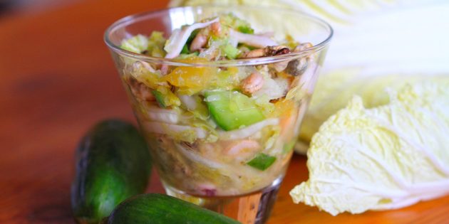 15 простых и очень вкусных салатов с кальмарами кулинария,кухонька,рецепты,салаты