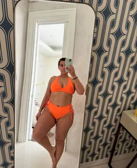 Нелли Фуртадо впервые вышла в свет после завершения карьеры на фоне критики её фигуры ФуртадоНелли, Нелли, певица, Фуртадо, происхождения, вышла, окончательно, после, сцены, Images, решение, любви, уровень, новый, себеНелли, заявляет, миниюбках, купальниках, годФуртадо, публикует