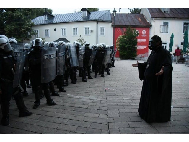 Беспорядки националистов в Черногории и проекции на Украину Беспорядки националистов в Черногории и проекции на Украину геополитика