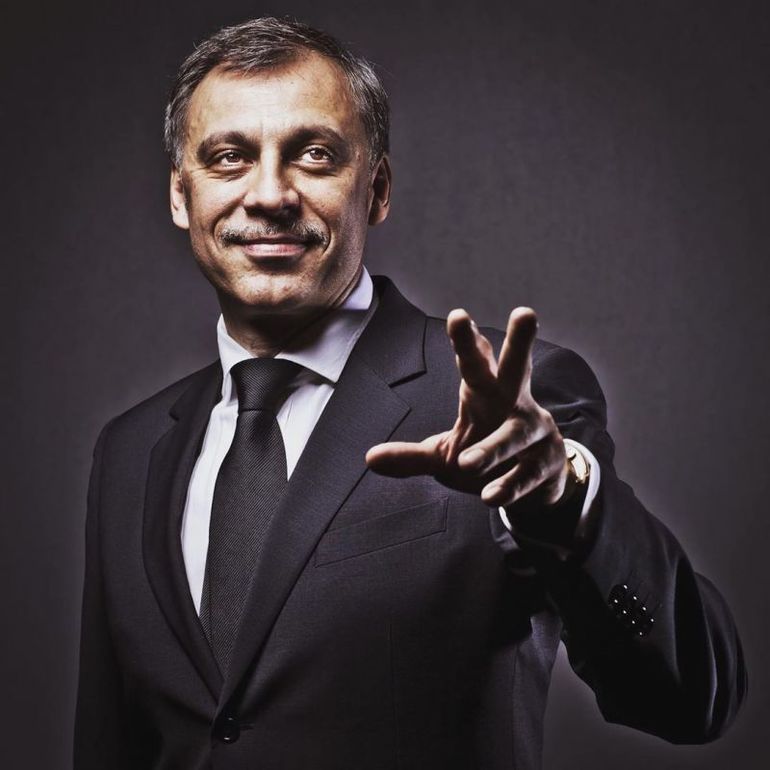 Бархатный голос российского ТВ: Сергей Чонишвили, как сложилась его жизнь Бархатный голос российского ТВ: Сергей Чонишвили, как сложилась его жизнь звезда,наши звезды,Сергей Чонишвили,шоубиz,шоубиз