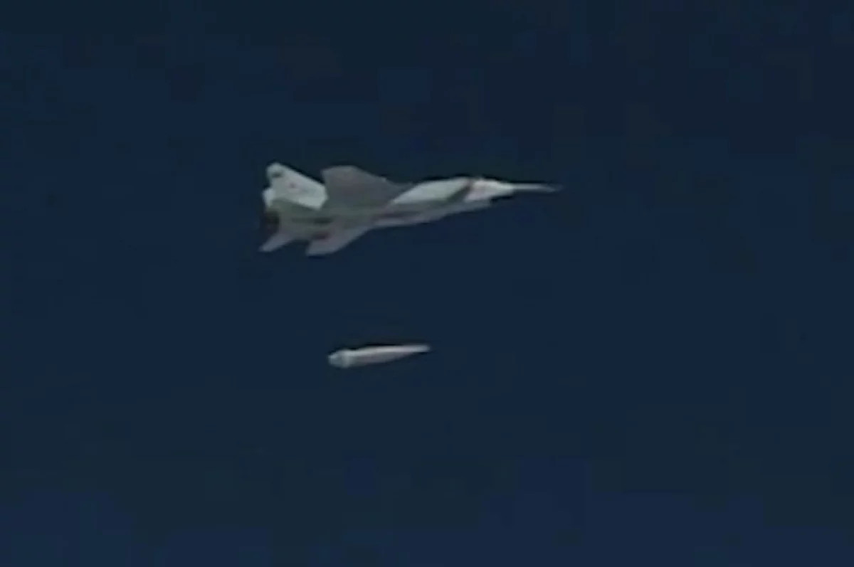 «Кинжалы» — оружие уникальное. Его силы хватает, чтобы пробивать многометровые бетонные перекрытия подземных бункеров и взрываться внутри.