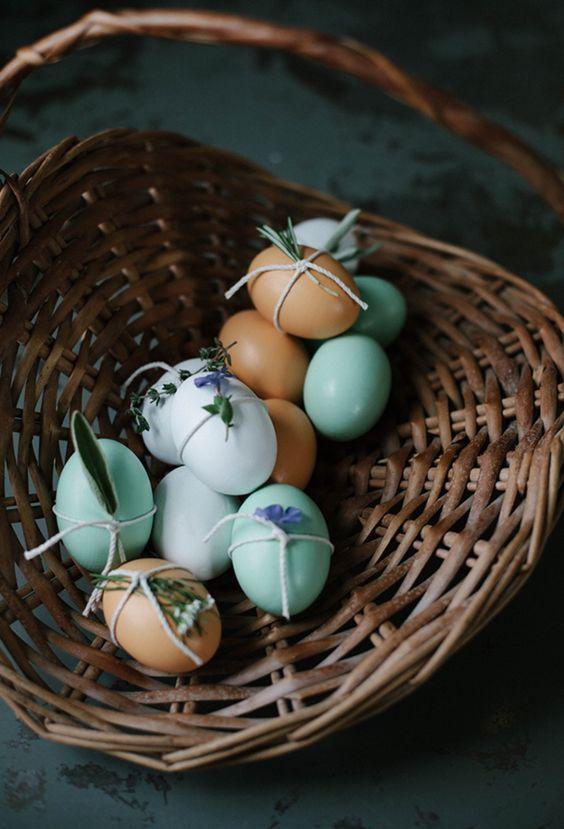 Как покрасить яйца на Пасху: 100 креативных идей Как покрасить яйца на Пасху: 100 креативных идей сделать, минут, можно, через, покрасить, цветок, подержать, использовать, узоры, красителя, убавить, окунуть, целиком, Можно, полоски, яичного, нарисовать, простых, нехитрый, получится