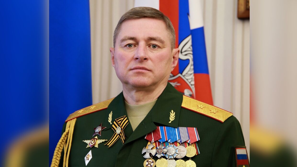 Генералы мо рф. Генерал лейтенант Мишуткин. Генерал лейтенант Белюсов.